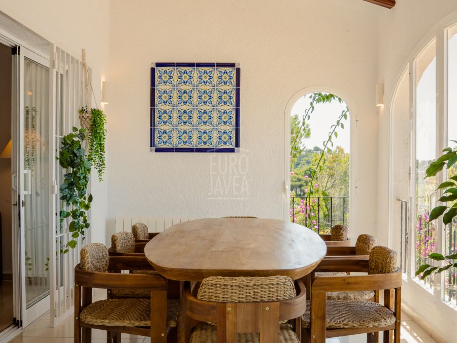 Villa met zeezicht en zuidelijke oriëntatie in Costa Nova, Jávea