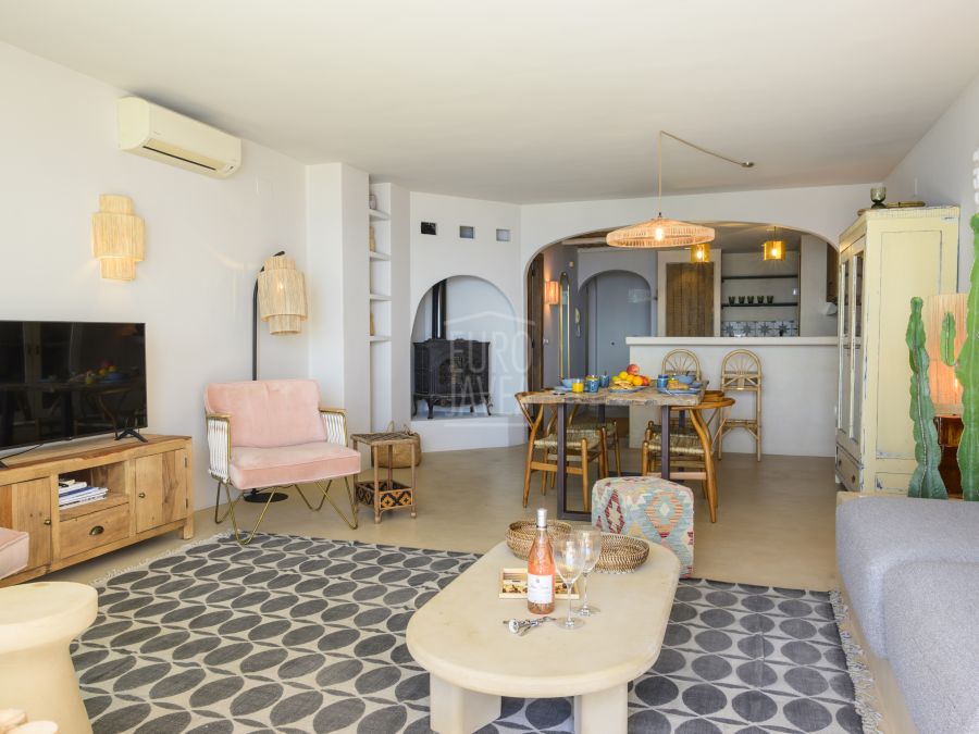 Exclusive luxury seafront penthouse in Montañar Jávea
