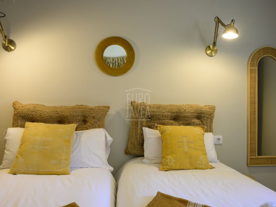 Exclusive luxury seafront penthouse in Montañar Jávea