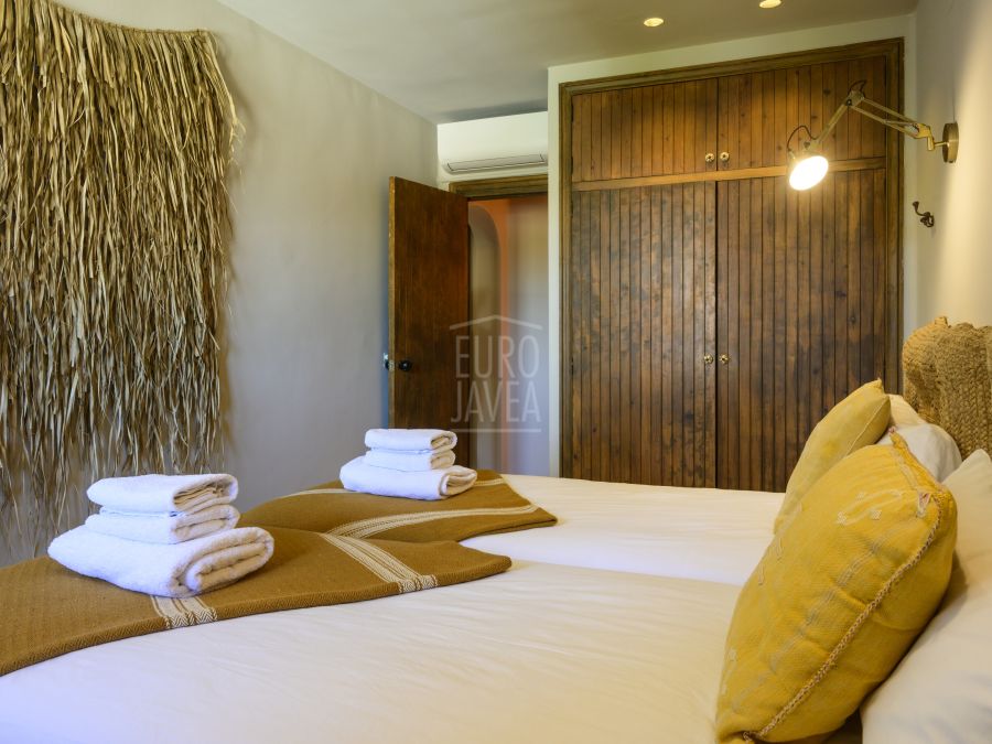 Exclusive luxury seafront penthouse in Montañar Jávea