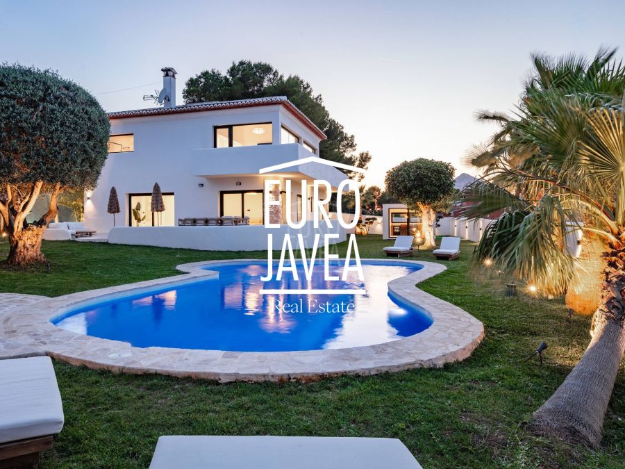 Villa in Tosalet