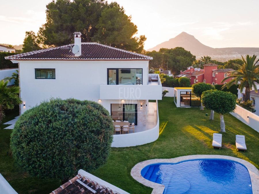 Villa in Tosalet