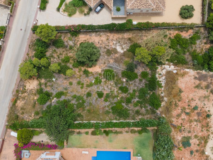 Parcela con proyecto y licencia para villa de lujo en el Montgó, Jávea