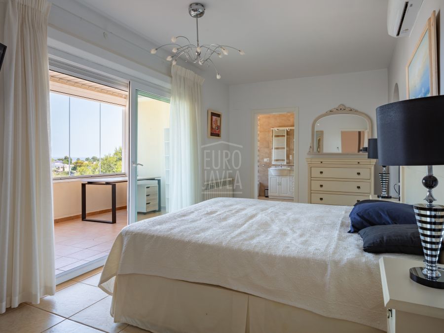 Elegante villa Amelia met zeezicht in Jávea, vlak bij het Arenal-strand
