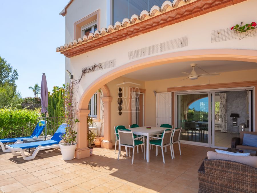 Elegante villa Amelia met zeezicht in Jávea, vlak bij het Arenal-strand