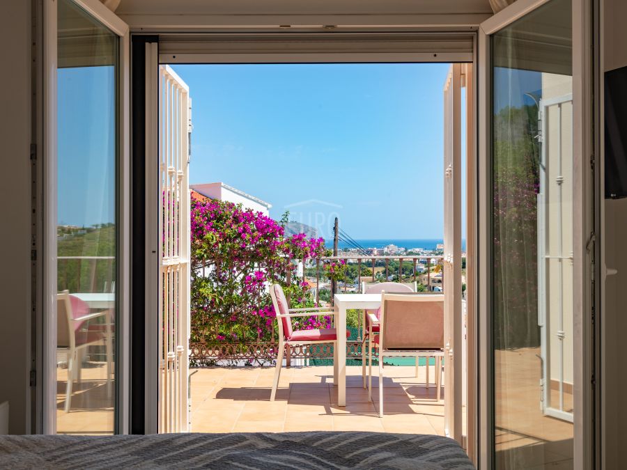 Elegante villa Amelia met zeezicht in Jávea, vlak bij het Arenal-strand