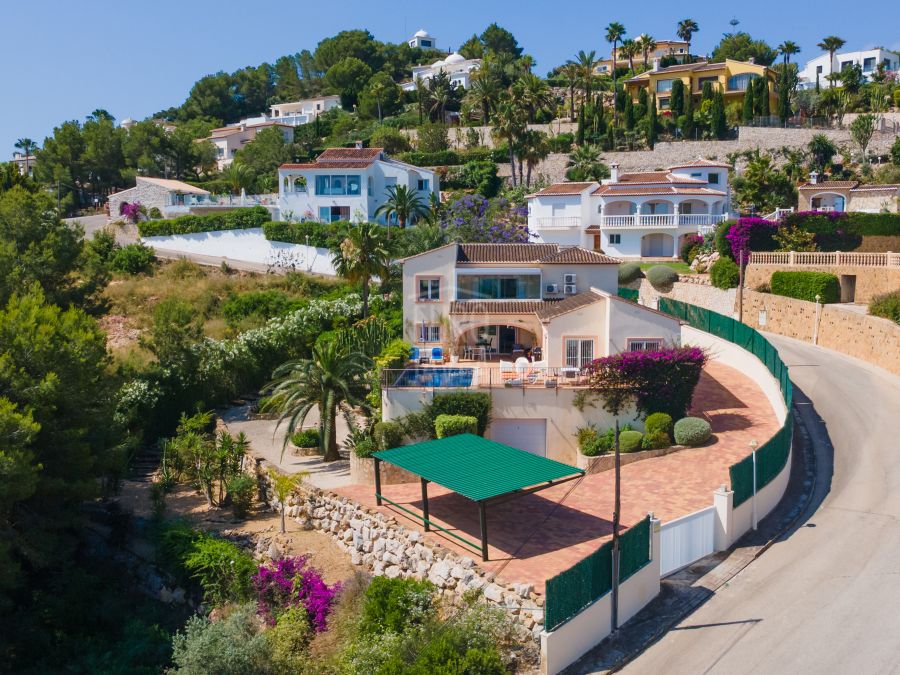 Elegante villa Amelia met zeezicht in Jávea, vlak bij het Arenal-strand