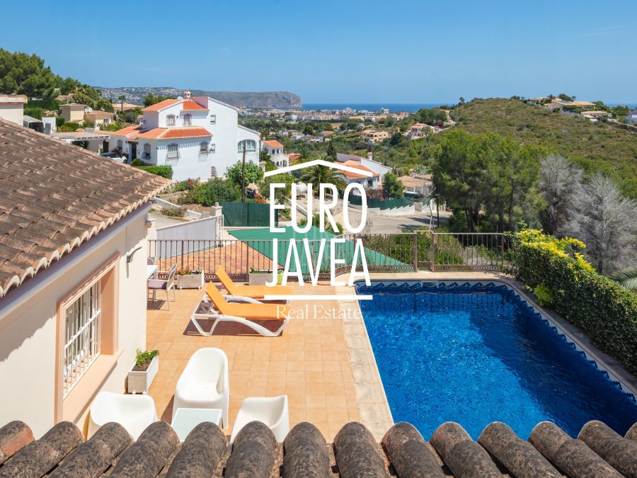 Elegant Villa Amelia with sea views in Jávea, close to Arenal beach