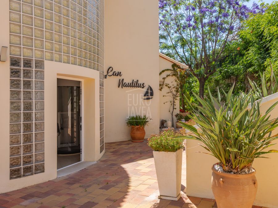 Elegante villa Amelia met zeezicht in Jávea, vlak bij het Arenal-strand