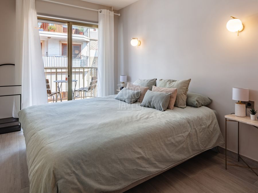 Magnificent apartment in the heart of the Port of Jávea, just steps from the beach