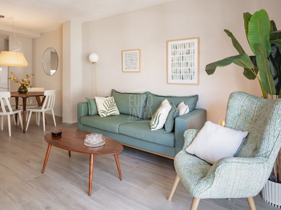 Magnificent apartment in the heart of the Port of Jávea, just steps from the beach