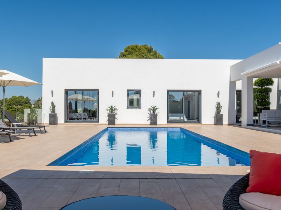Luxe villa op de Montgó met absolute privacy en panoramisch uitzicht