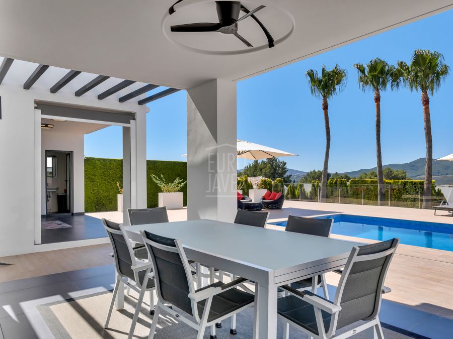 Luxe villa op de Montgó met absolute privacy en panoramisch uitzicht