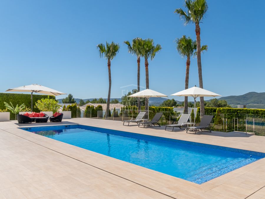Luxe villa op de Montgó met absolute privacy en panoramisch uitzicht