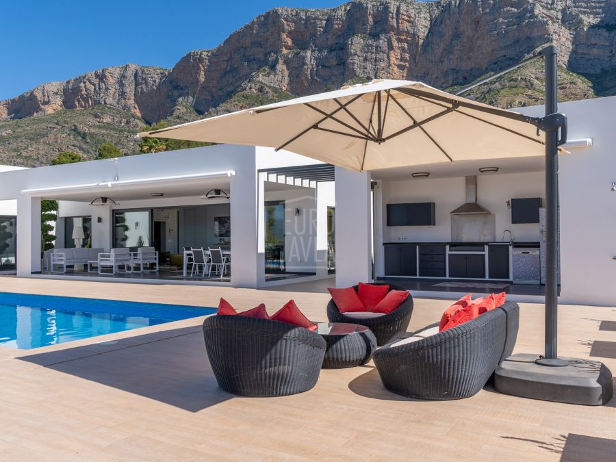 Luxe villa op de Montgó met absolute privacy en panoramisch uitzicht