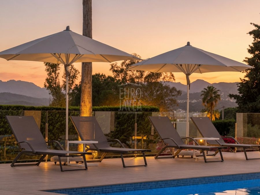 Luxe villa op de Montgó met absolute privacy en panoramisch uitzicht