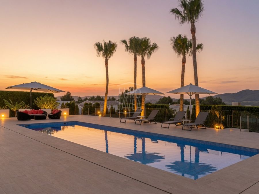 Luxe villa op de Montgó met absolute privacy en panoramisch uitzicht