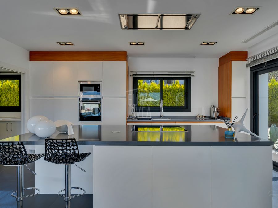 Luxe villa op de Montgó met absolute privacy en panoramisch uitzicht