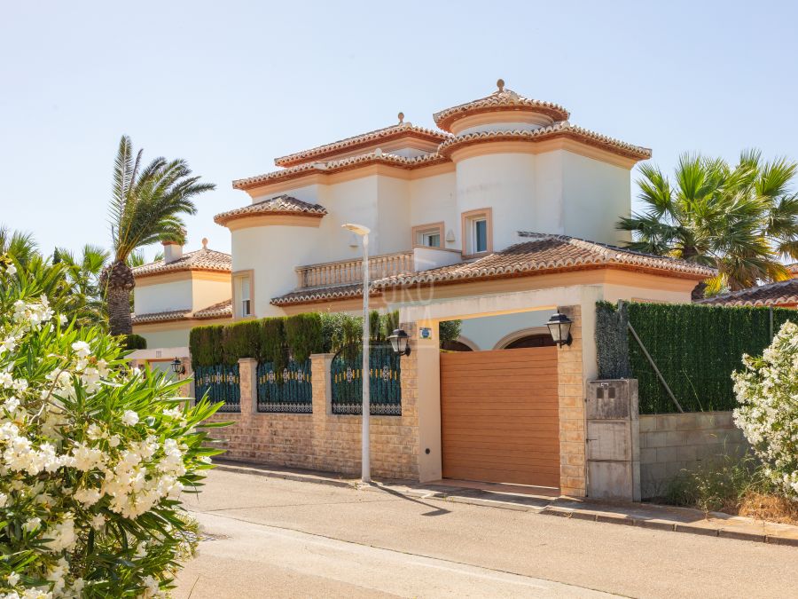 Mediterranean Retreat, Villa Luna in Costa Nova, Javea