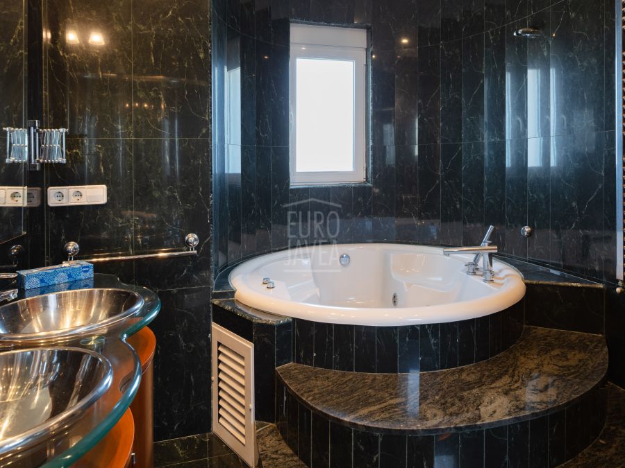 Mediterranean Retreat, Villa Luna in Costa Nova, Javea