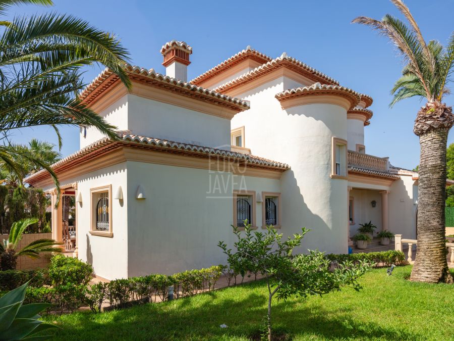 Mediterranean Retreat, Villa Luna in Costa Nova, Javea