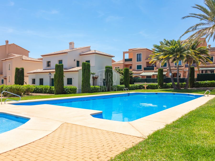 Exclusive apartment just steps from the sea in the Port of Jávea