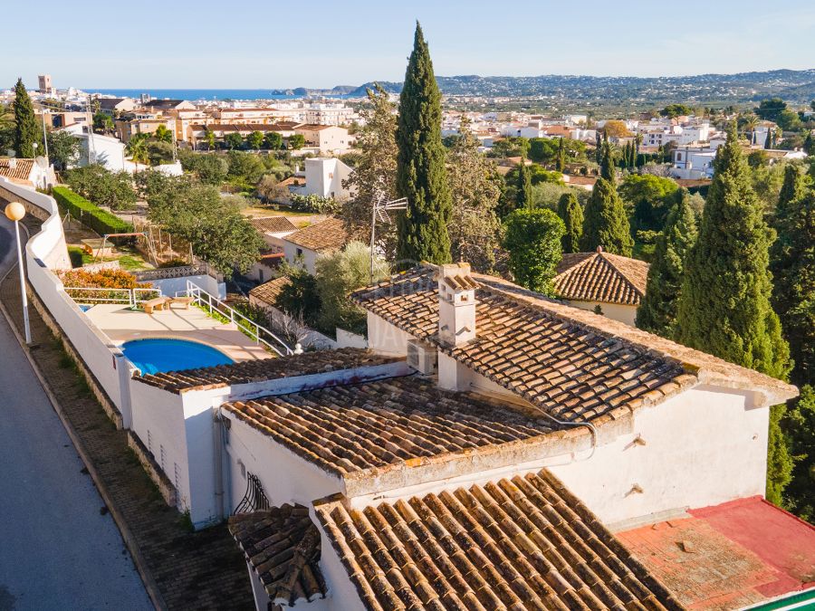 Exclusive villa for sale in the Castellans area with panoramic views