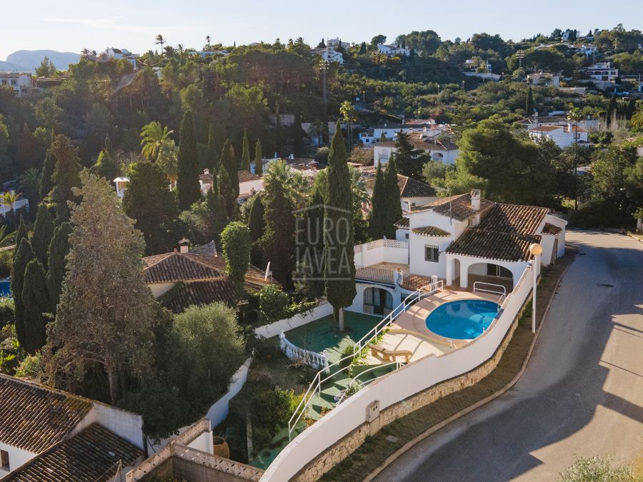 Exclusive villa for sale in the Castellans area with panoramic views