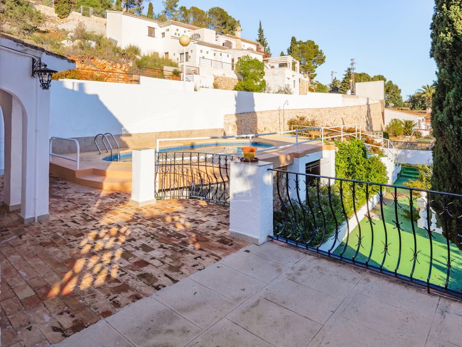 Exclusive villa for sale in the Castellans area with panoramic views