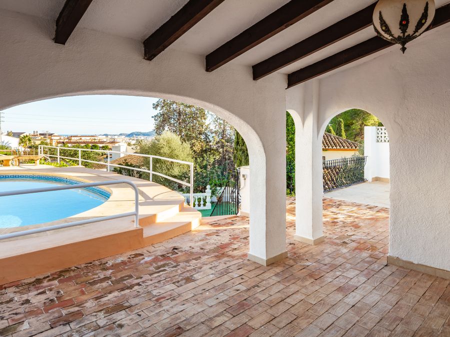 Exclusive villa for sale in the Castellans area with panoramic views