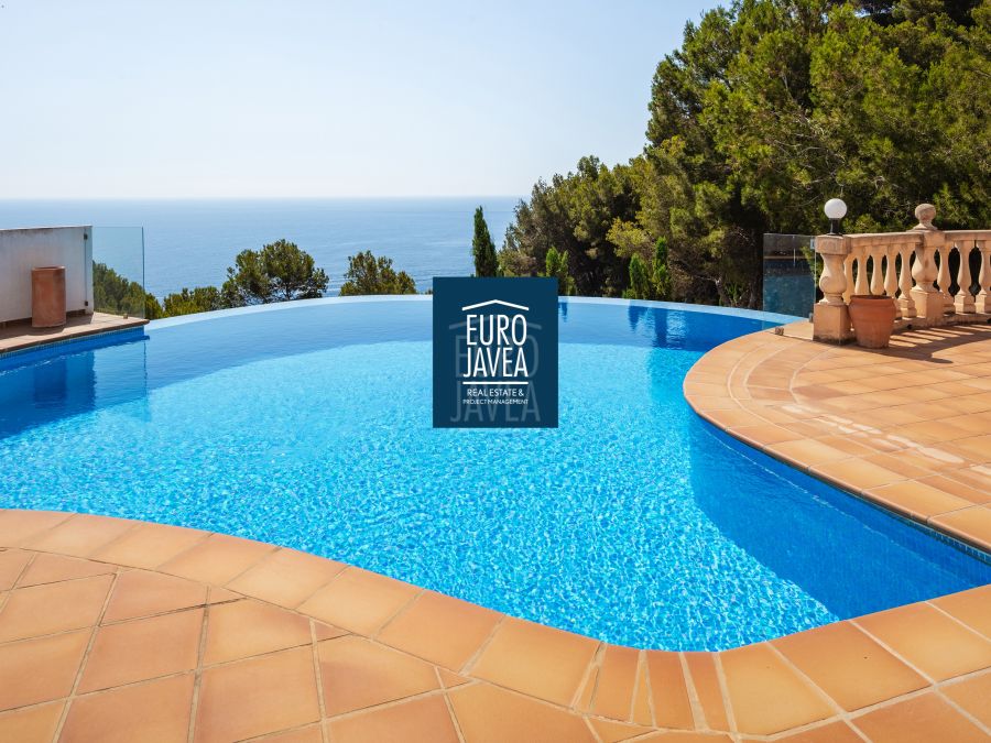 Villa Elia, frontline to the sea with unobstructed views – Exclusive to Eurojavea