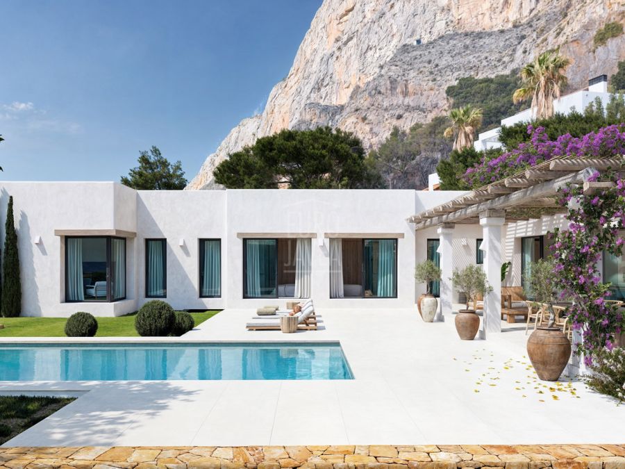 Villa Eterna – Eigentijds wonen in Ibiza-stijl aan de voet van de Montgó, Jávea