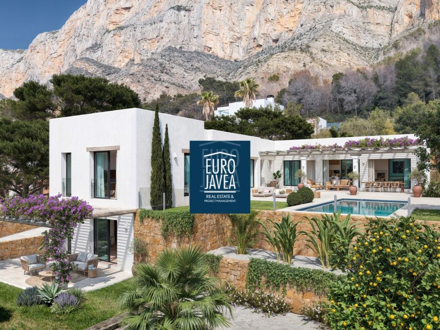 Villa Eterna – Eigentijds wonen in Ibiza-stijl aan de voet van de Montgó, Jávea