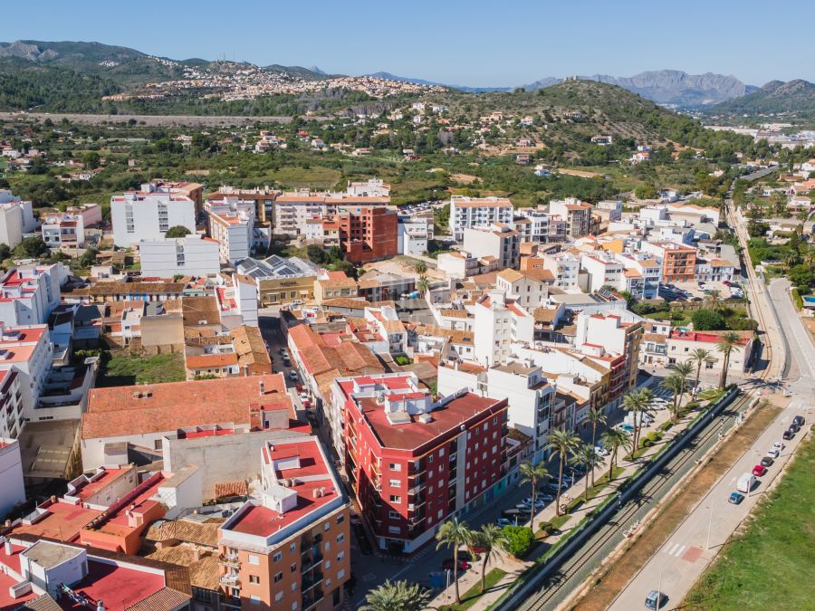 “La Creu Residences” – Een vastgoedontwikkelingsproject met REEDS VERLEENDE BOUWVERGUNNING voor 8 woningen in de Marina Alta