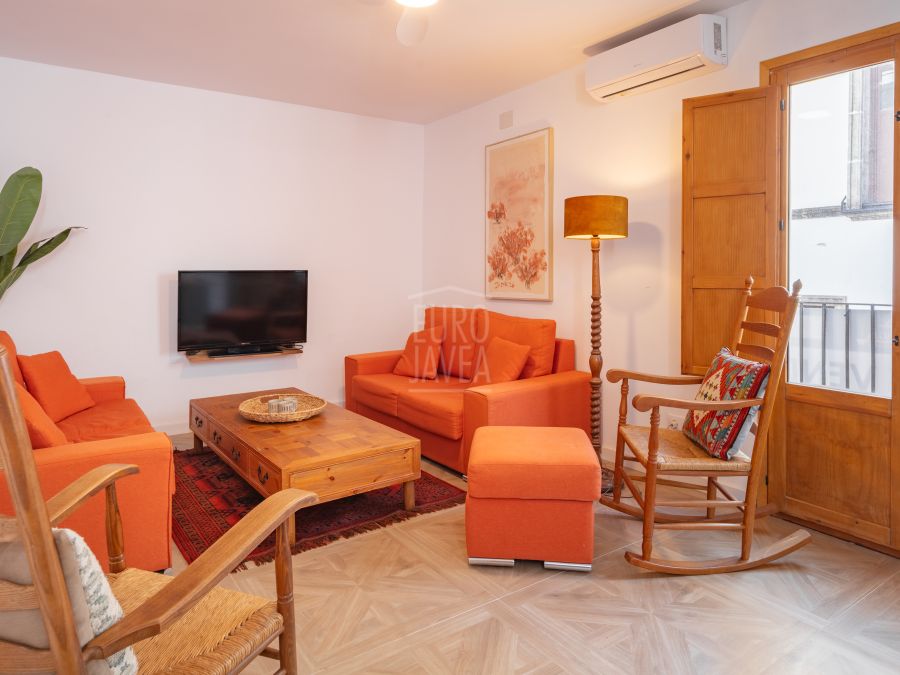 Beautifully Renovated Village House with Rooftop Terrace in Jávea Old Town