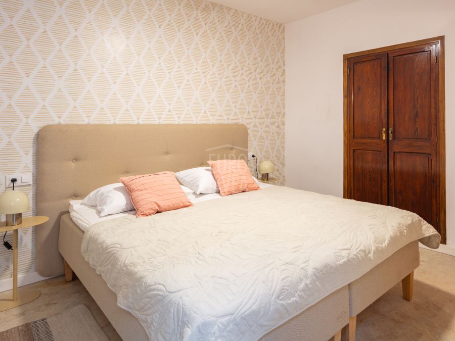 Beautifully Renovated Village House with Rooftop Terrace in Jávea Old Town