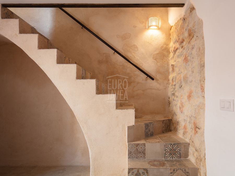 Beautifully Renovated Village House with Rooftop Terrace in Jávea Old Town
