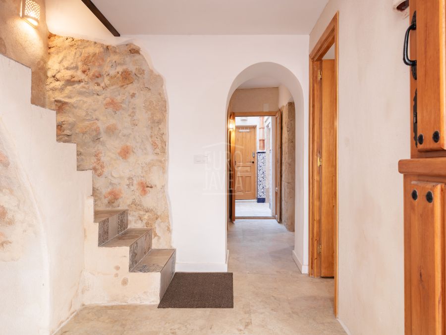 Beautifully Renovated Village House with Rooftop Terrace in Jávea Old Town