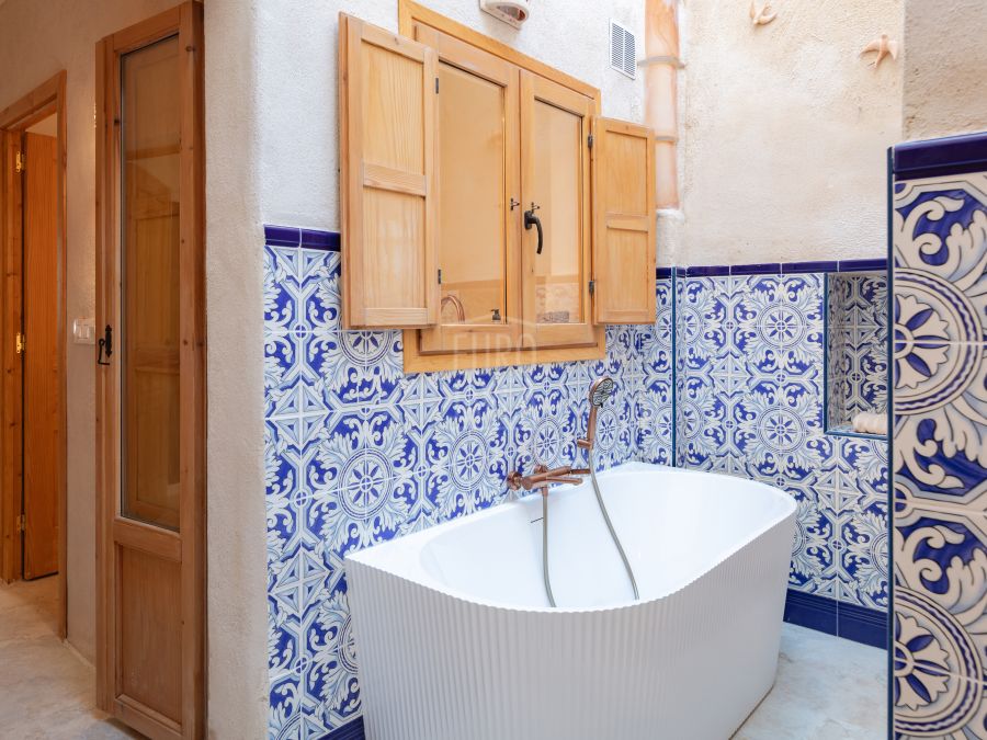 Beautifully Renovated Village House with Rooftop Terrace in Jávea Old Town