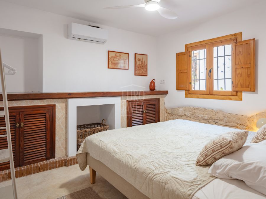 Beautifully Renovated Village House with Rooftop Terrace in Jávea Old Town