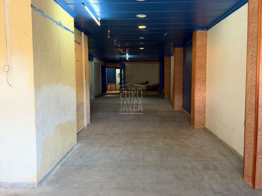 Commerciële ruimte van 137 m² in het dorp Jávea