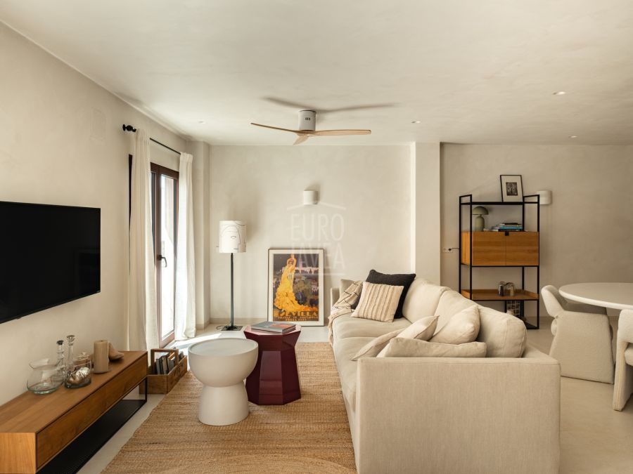 Designer building with three apartments and commercial premises in Jávea’s old town