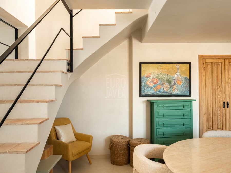 Designer building with three apartments and commercial premises in Jávea’s old town