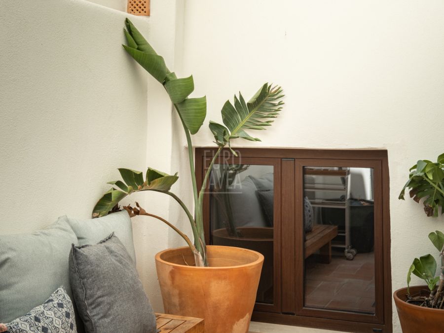 Designer building with three apartments and commercial premises in Jávea’s old town