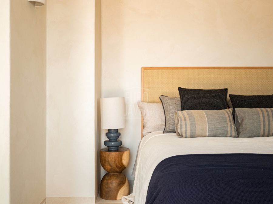 Designer building with three apartments and commercial premises in Jávea’s old town