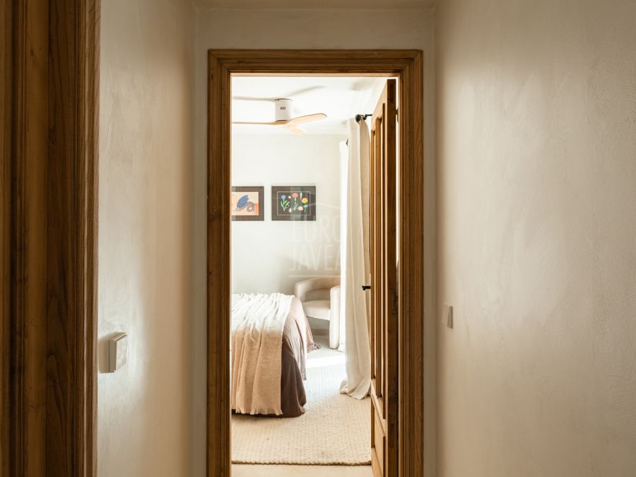 Designer building with three apartments and commercial premises in Jávea’s old town