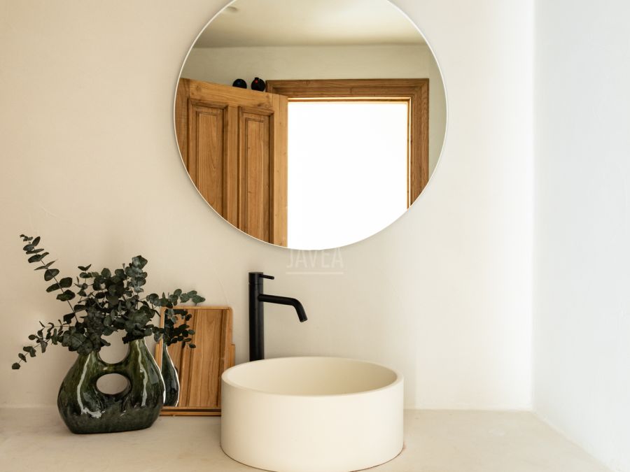 Designer building with three apartments and commercial premises in Jávea’s old town