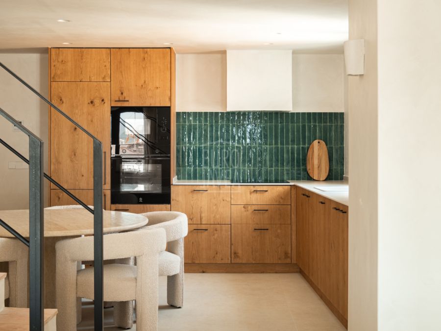 Designer building with three apartments and commercial premises in Jávea’s old town