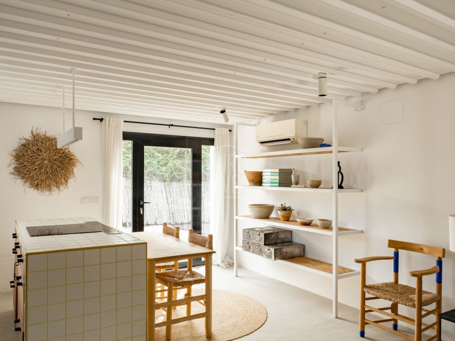 SurfHouse, A Cosy Mediterranean Retreat in Jávea