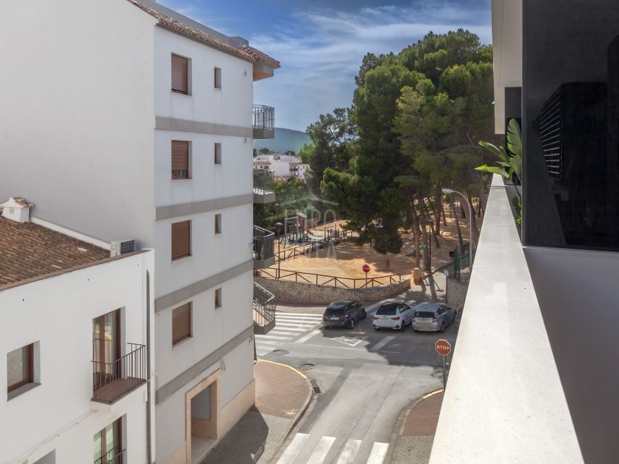 Apartment for sale in the center of the old town of Jávea south facing